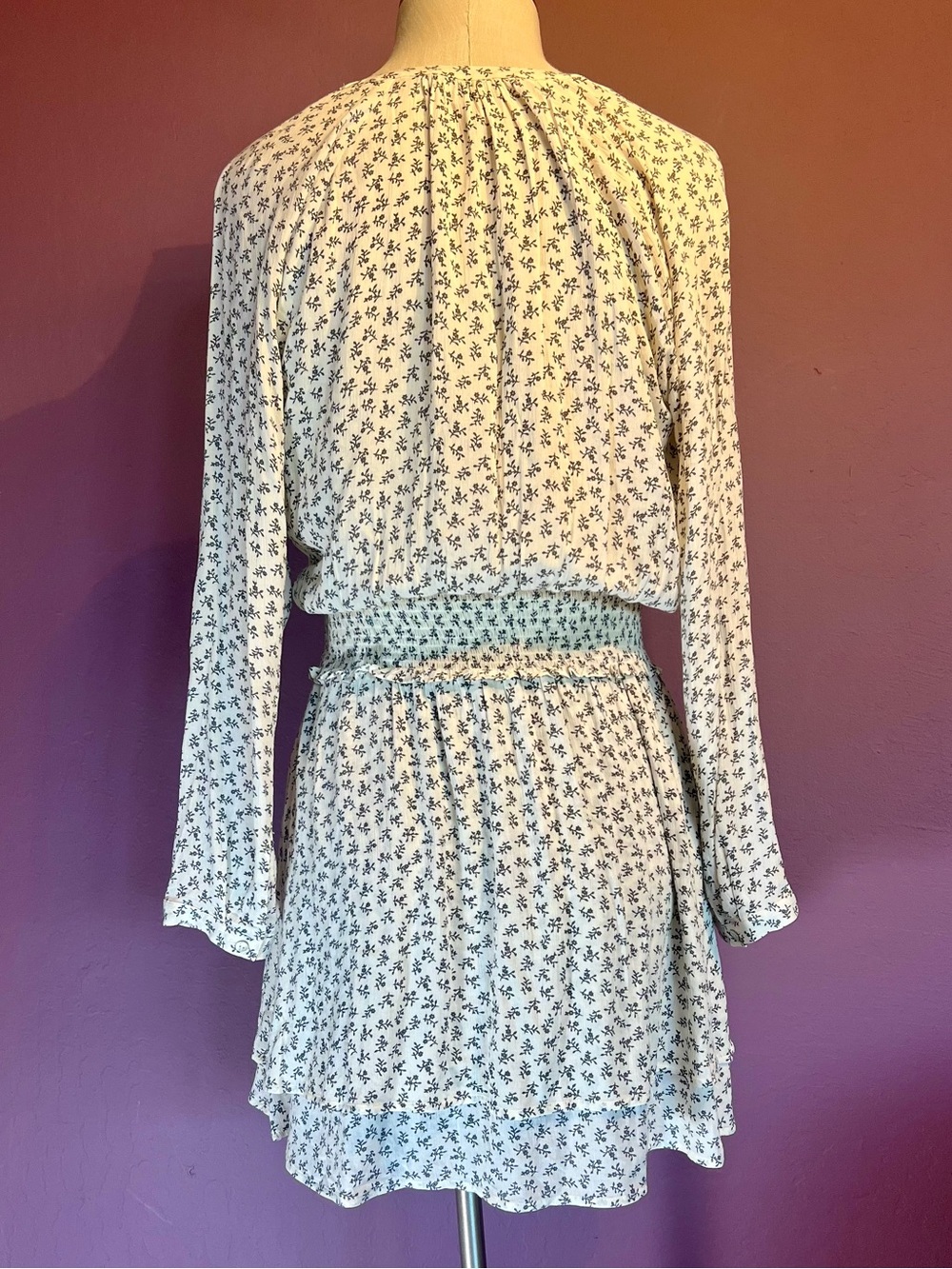🩶Rails Jasmine Floral Long-Sleeve Smocked Waist Mini Dress - Picture 4 of 7